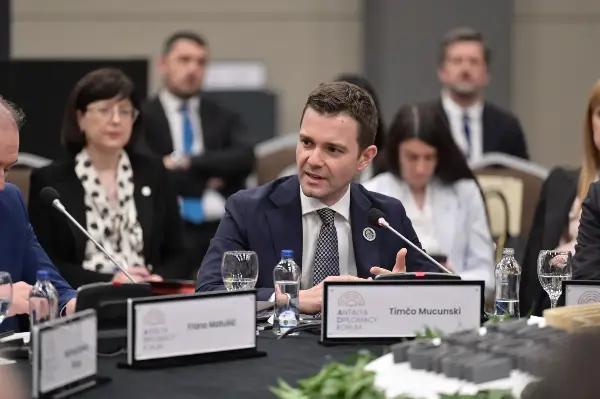 Дипломатска офанзива на Муцунски во Анталија: Фокус на евроинтеграциите и регионалната соработка