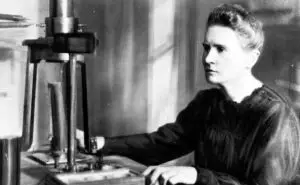 Фасцинантната животна приказна на Марија Кири: Таа стана инспирација за сите жени што храбро се борат за своето место во „машкиот“ свет