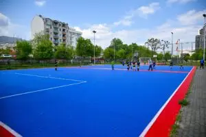 (ФОТО) Кејот на Вардар во Маџир Маало доби нов лик: Ѓорѓиевски и Ристовски ги пуштија во употреба обновените спортски терени