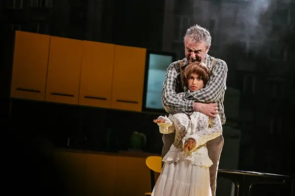 Премиера во МНТ: Наградуваната режисерка Ригонат од Белград ја постави „Страв и надеж“