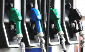 Поевтинуваат горивата