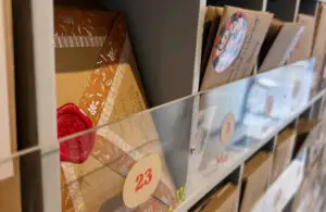 ФОТО | Париз доби уникатно место каде што можете да си напишете писмо на самите себе кое ќе ви стигне по 20 години