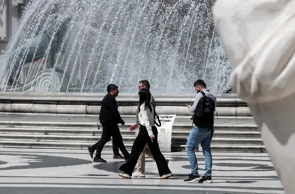 Променливо облачно со дожд