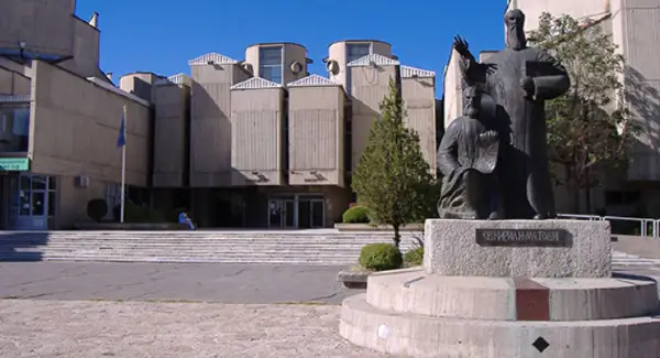 Студенти на Филозофски факултет – Скопје без додипломски студии запишувани на магистерски