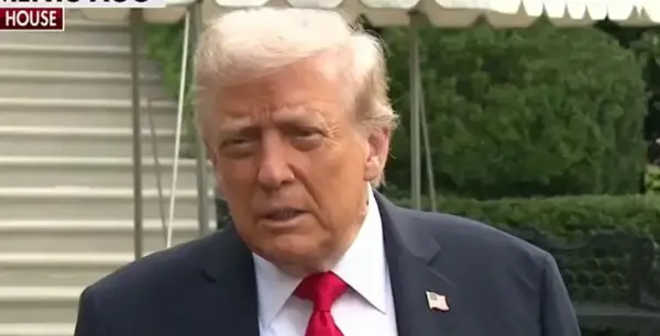 Трамп: Иран ќе преговара или ќе се соочи со последиците