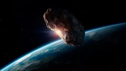 Во Сончевиот систем не постојат астероиди кои претставуваат реална закана за Земјата, но во иднина е можно да се појават