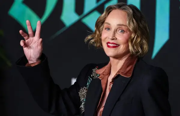 Како се препознаваат луѓето со висока интелигенција – Овие 5 работи ги кријат од другите и тоа ги прави успешни