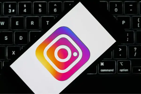 Решен проблемот што ги претвораше фотографиите на Instagram во црно-бели
