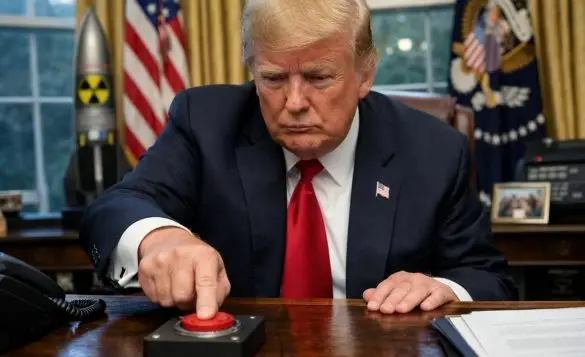 Трамп се обидел да ги користи нуклеарни кодови, но бил спречен од воениот шеф