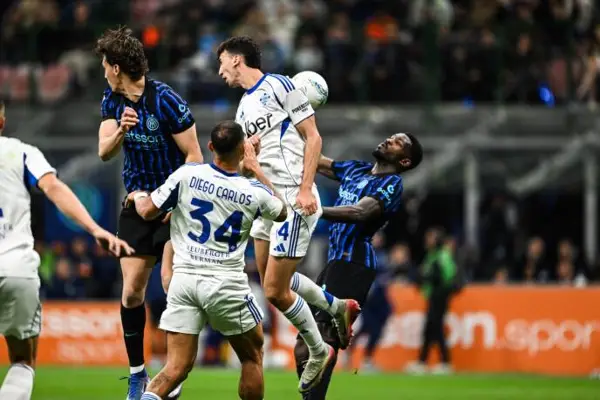 Интер се врати од негатива од 0:2 и го победи Комо во полуфиналето на Купот на Италија