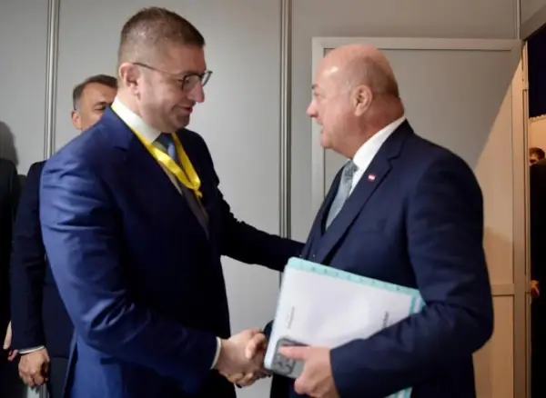 Мицкоски на средба со австрискиот канцелар Штокер и на бизнис форум