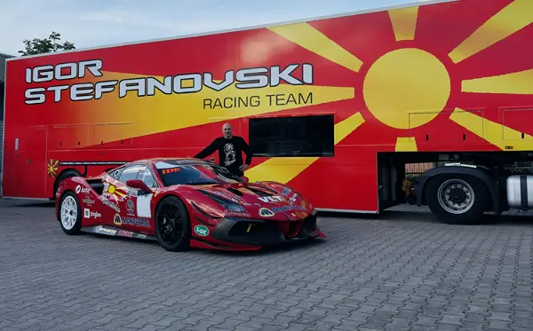 Игор Стефановски ја стартува новата европска сезона и одбележува јубилеј – 25 години на тркачките патеки