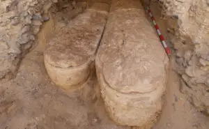 ФОТО | Неверојатно откритие во Египет – делови од „Илијадата“ пронајдени во мумија стара 1.600 години