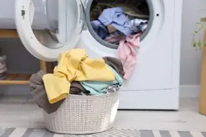 Облеката ви се обои при перење? Еве како лесно да ја спасите