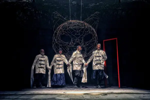 ФОТОГАЛЕРИЈА: Драмски прослави 80 години со „Мачкина глава“, која е 461 премиера од постоењето на скопскииот театар