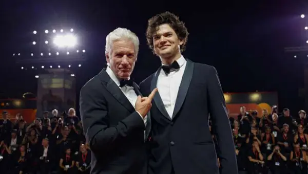 Синот на Ричард Гир и на славната Бонд девојка глуми во популарна серија