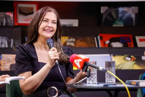 Сара Пеканен: Со нетрпение ја очекувам средбата со македонските читатели на Саемот на книгата