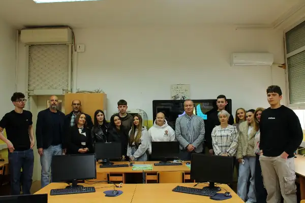 „Учениците од СУГС‘Димитар Влахов’ – Скопје се двигатели на зелената иднина“