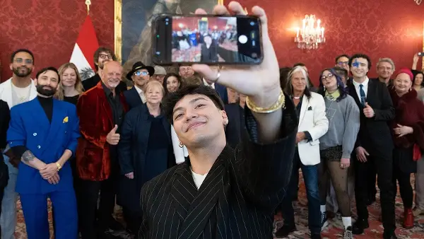 Претседателот Белен организираше кралски прием за сите досегашни учесници од Австрија на Евросонг 