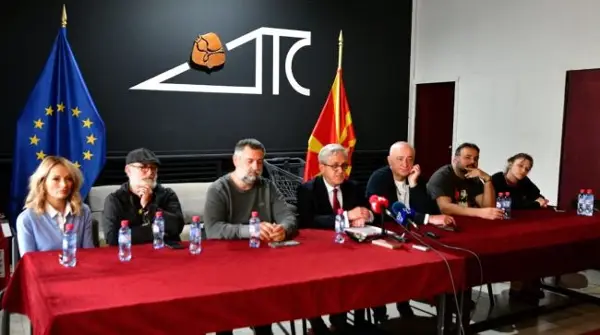 Драмски театар слави 80 години со праизведба на „Мачкина глава“