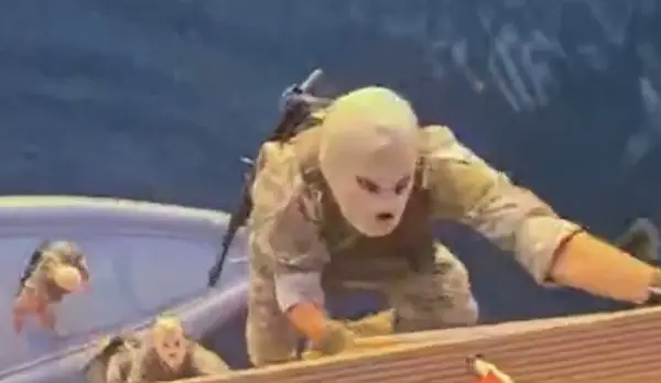 📽️ ИРАН ОБЈАВИ СНИМКА ОД ЗАПЛЕНУВАЊЕТО НА БРОДОТ Маскирани војници ја презедоа контролата врз „Епаминондас“