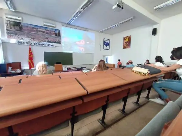 На Педагошкиот факултет во Битола имало греење според „утврдени правила“ зависни од атмосферата, студенти велат само 2 часа претпладне