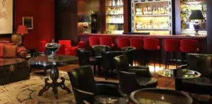 Ноќеска во локал во гостиварско приведени три женски лица