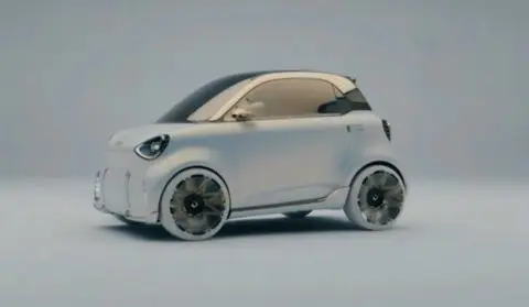 ВИДЕО: Новиот најмал електричен автомобил „смарт“ пристигнува во септември