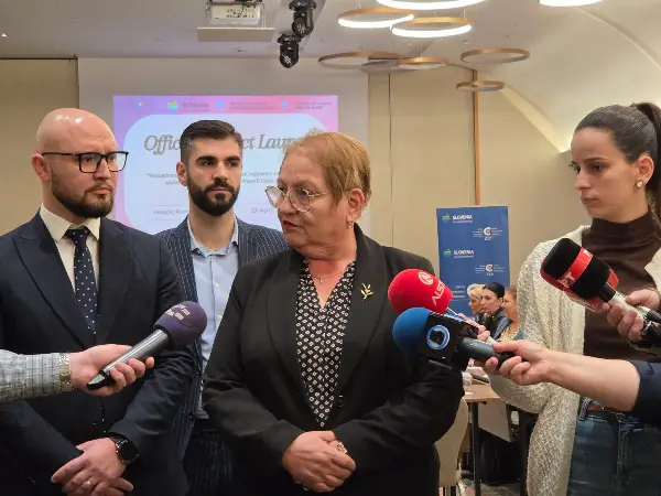 Јаневска: Силна поддршка од Словенија за зајакнување на образованието на  медицинските сестри и акушерките по европски стандарди