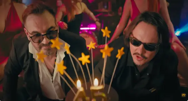 Нокаут и Брејк со илјада дилеми за „кризата на средните години“ што го мачат сиот машки свет во –  „Дента кога наполнив 45“