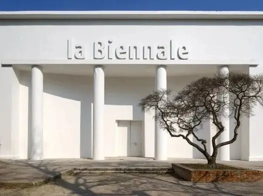 ЕК ќе ја стопира субвенцијата за Венецијанско биенале поради учество на Русија