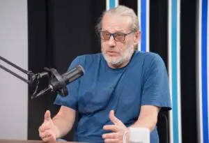 (Фото) Ретро и модерен – Игор Џамбазов со сосема нов имиџ