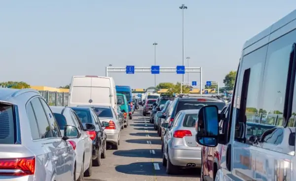 Совршена измама: Направиле наплатна рампа, па од возачите земале 700.000 евра за „патарина“