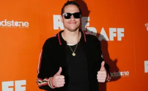 Пит Дејвидсон потрошил 200.000 долари за отстранување на тетоважите, а сега направи нова