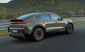 ПРЕМИЕРА: Porsche кажува дека Cayenne Coupé Electric е инспириран од 911