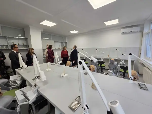 Нова лабораторија за претклинички вежби на Стоматолошкиот факултет при УКИМ