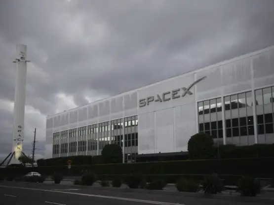 „Спејс екс“ подготвува преземање „тешко“ 60 милијарди долари