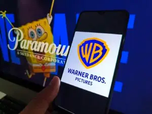 Акционерите одобрија мегаспојување — „Парамаунт“ го презема „Ворнер Брос“ за 111 милијарди долари