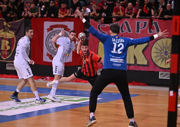 РК Вардар го совлада Алкалоид: Само бод до шампионскиот трофеј