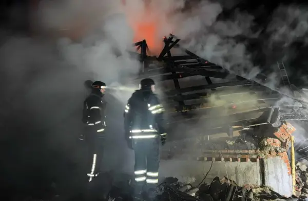 Најмалку 15 повредени во ноќешните руски напади врз Украина