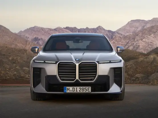 Новата серија 7 – најомиленото БМВ нишани кон престолот во одбраната на кинеската тврдина