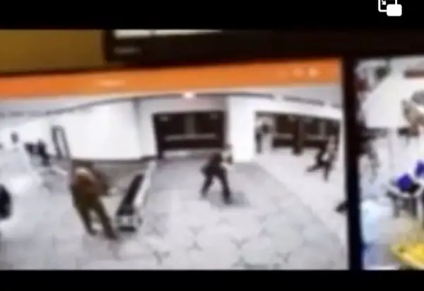 (Видео) Снимка од моментот на пукањето во салата каде беше Трамп