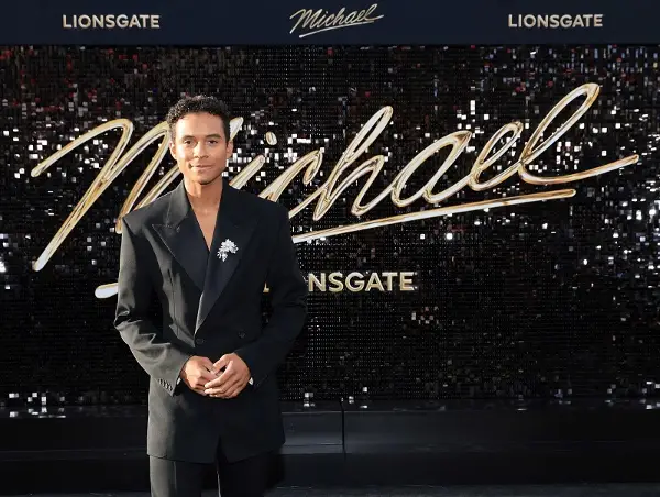 Филмот за Мајкл Џексон руши рекорди на кино благајните