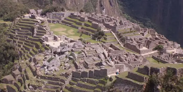 Археолози тврдат дека најстарата пирамида на светот, изградена пред повеќе од 25.000 години, не е дело на луѓе