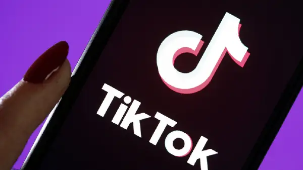 Русија не простува: Високи казни за TikTok и Pinterest поради забранета содржина