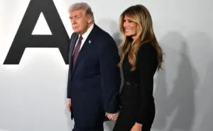 Меланија и Доналд бараат Џими Кимел да добие отказ поради шегата за „идната вдовица“