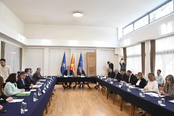 РЕФОРМА НА ЈАВНАТА АДМИНИСТРАЦИЈА: Советот на денешната седница усвои клучни извештаи за напредокот на реформите