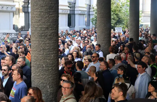 „Културата е најлесна мета“: културните работници протестираа пред Уставниот суд поради постапката за Колективниот договор