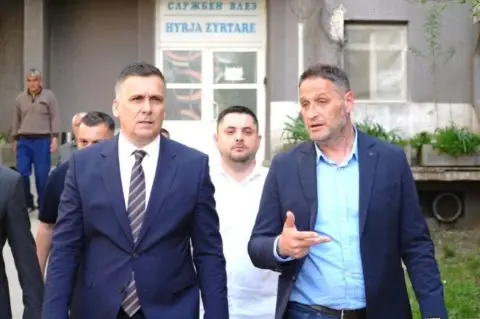 Клиничката болница во Тетово ќе добие еколошки систем за греење, министерот Хоџа во посета на Болницата