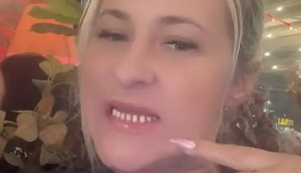 Отишла по нови заби во Турција: Ми се потсмеваат дека изгледам како 80 годишна баба (ФОТО)